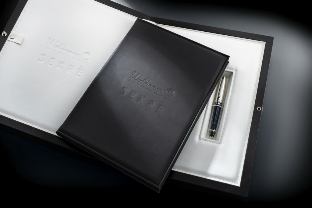 Foto zum FÃ¼llfederhalter "The Eye of Baker Street" zu Ehren von Arthur Conan Doyle von Waldmann/SekrÃ© / Photo of the fountain pen "The Eye of Baker Street" in honor of Arthur Conan Doyle by Waldmann/SekrÃ©